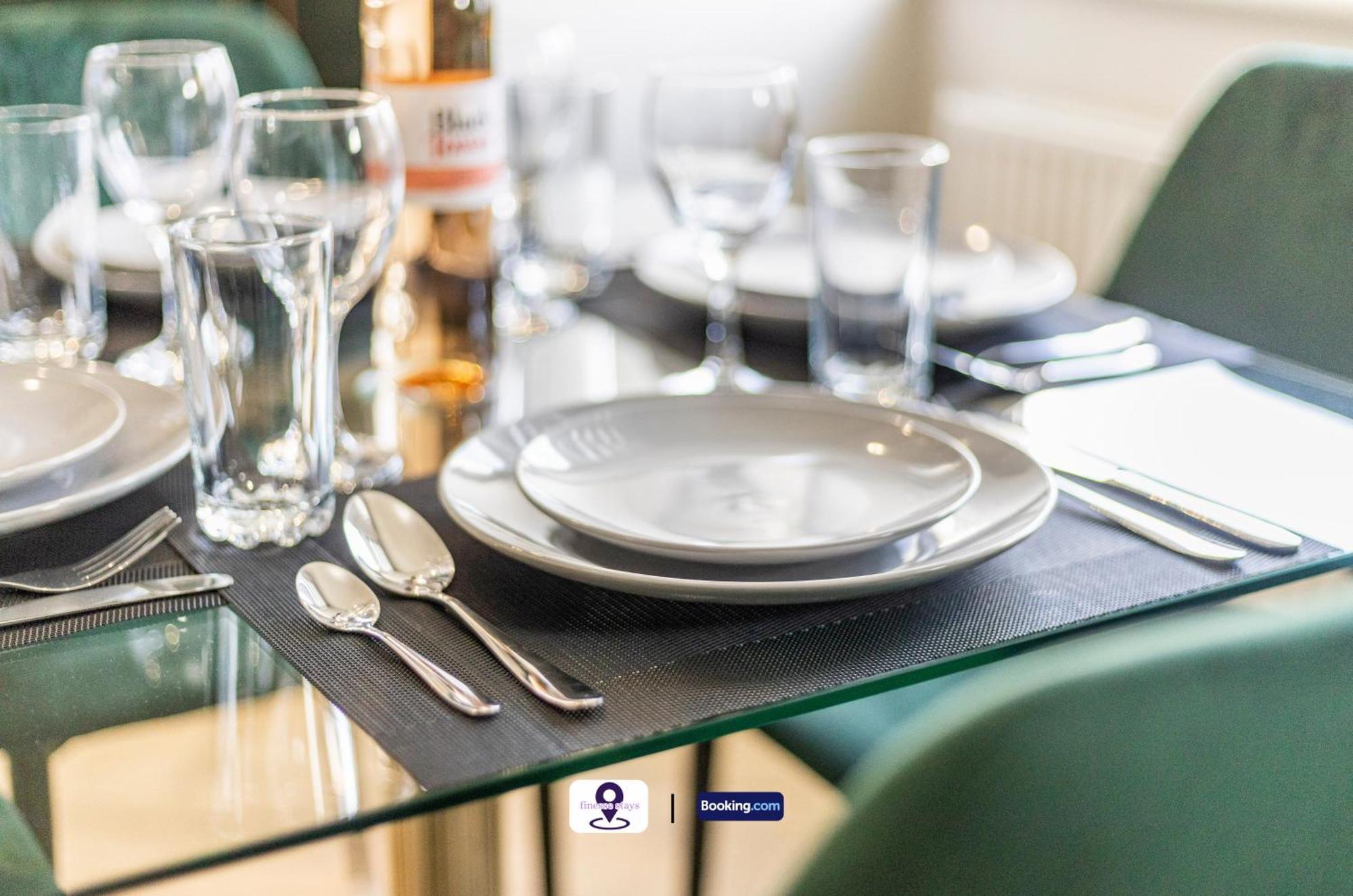 Last-minute Grabs ! Limited Time L Exclusive On 2 Bedroom, High Spec Luxury Flat By Finesse Short Lets & Serviced With Free Wifi
