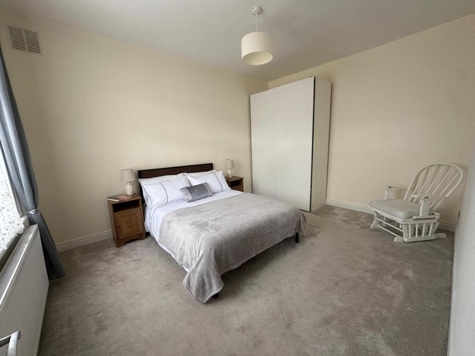 Luxurious Living 4 Bedroom Holiday home