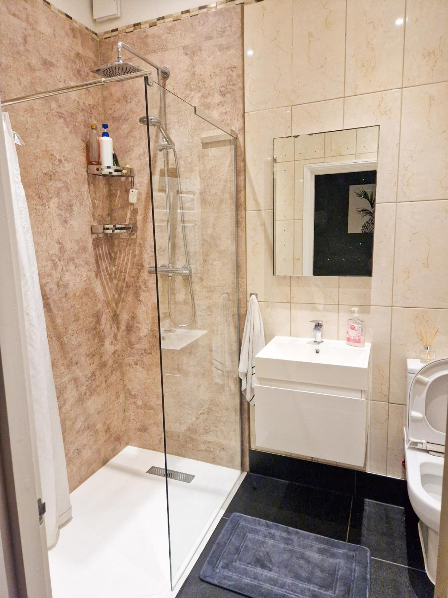 The Cozy Lambeth Guest house *