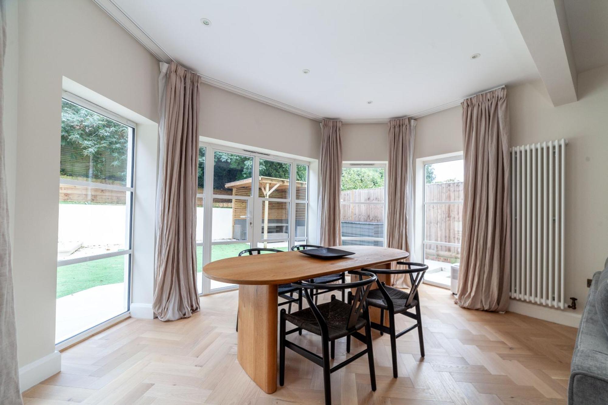 Guest house Stunning Available In Luxury House *