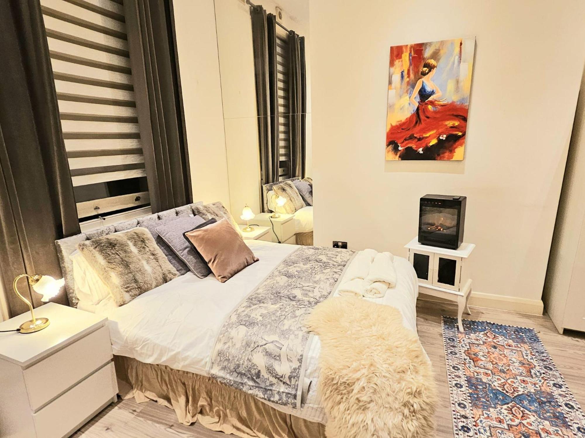 - Private & Fully Equipped Apartment London