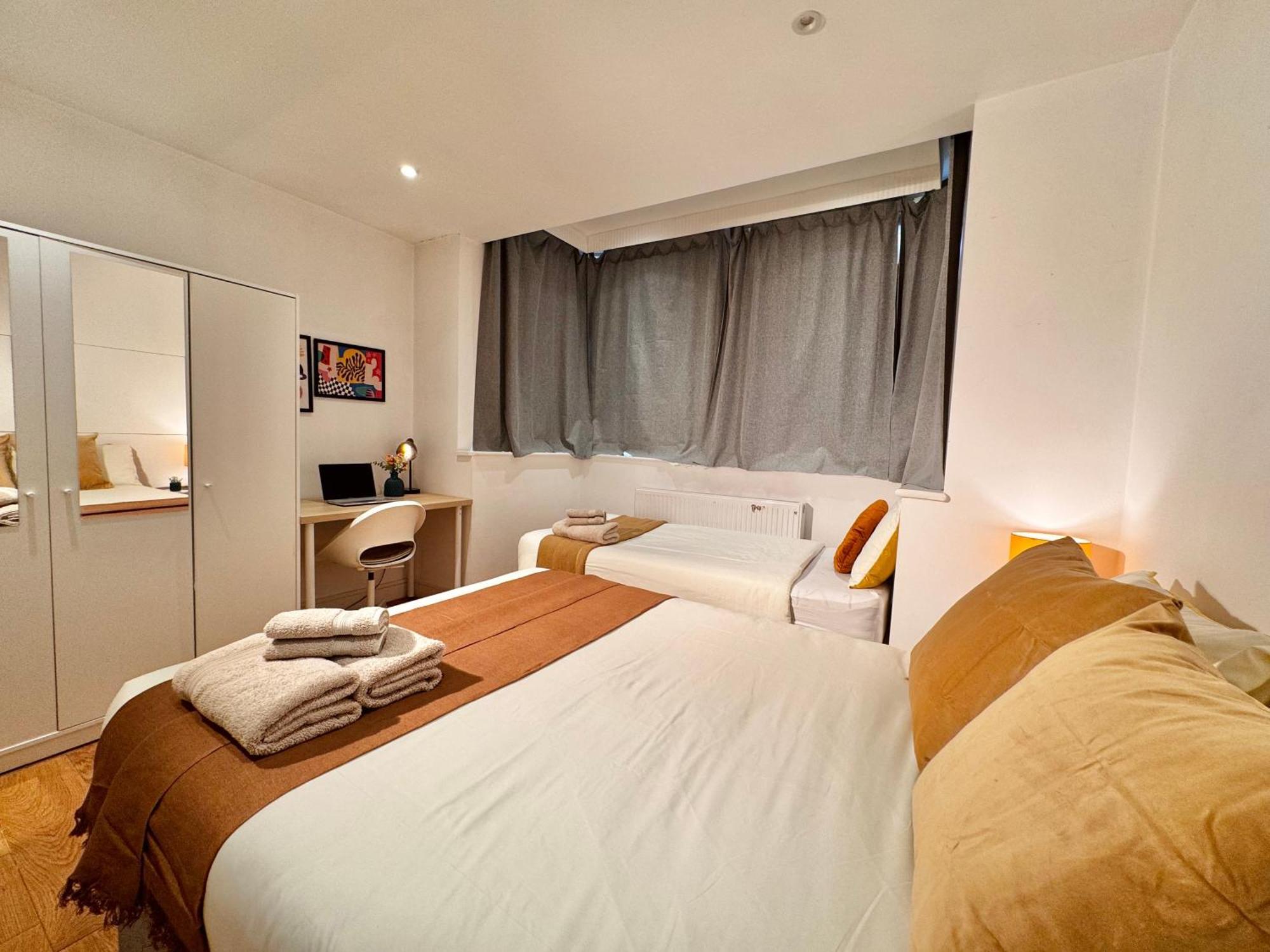 En-suites With Free Parking 30min To Casa de hóspedes