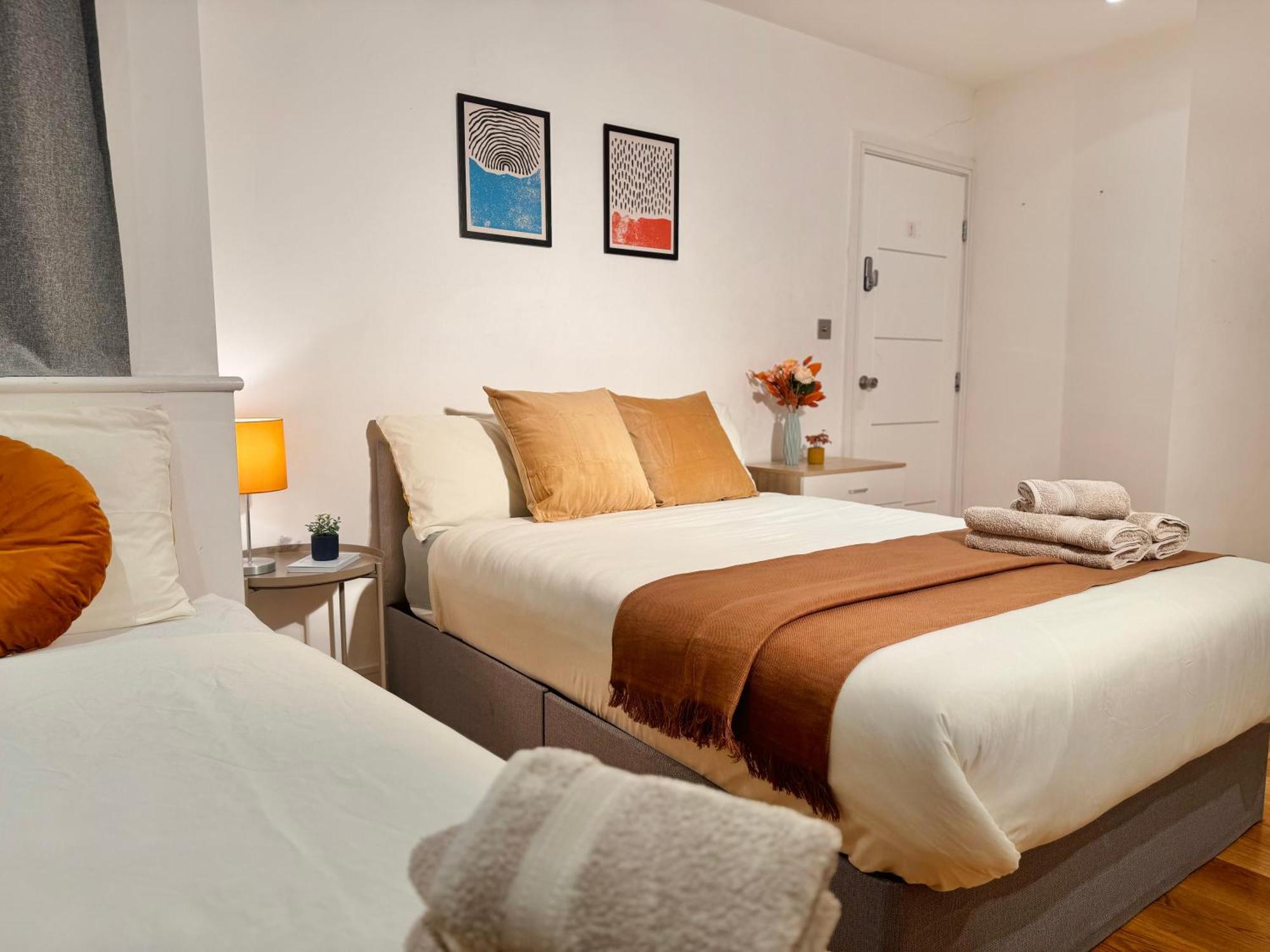 Casa de hóspedes En-suites With Free Parking 30min To