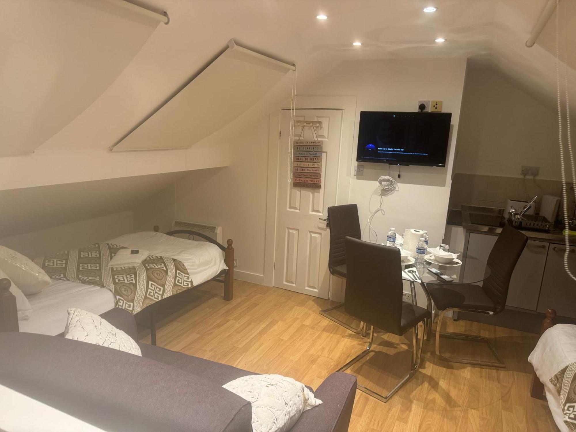 Flat Close To * London
