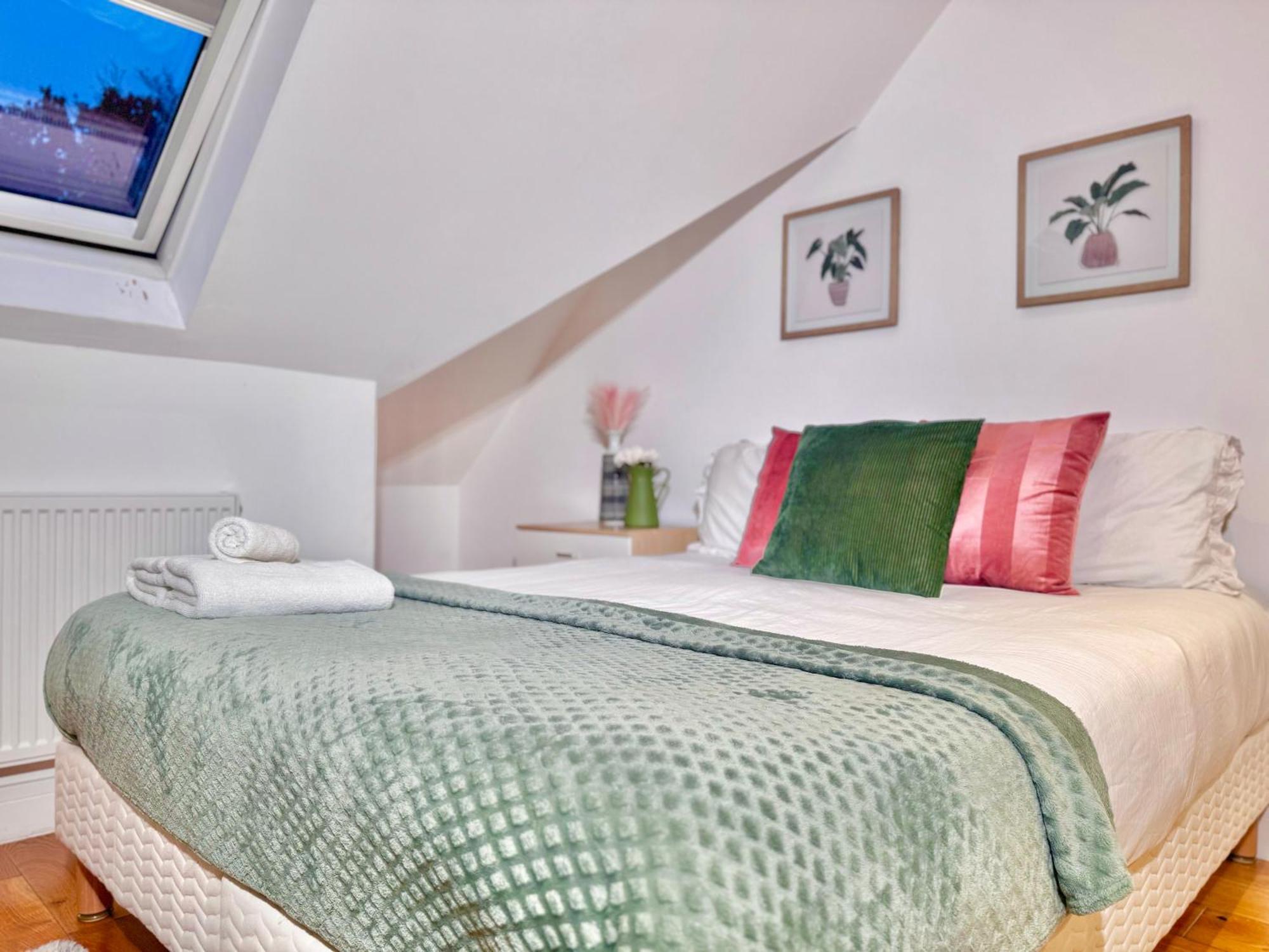 Casa de hóspedes En-suites With Free Parking 30min To