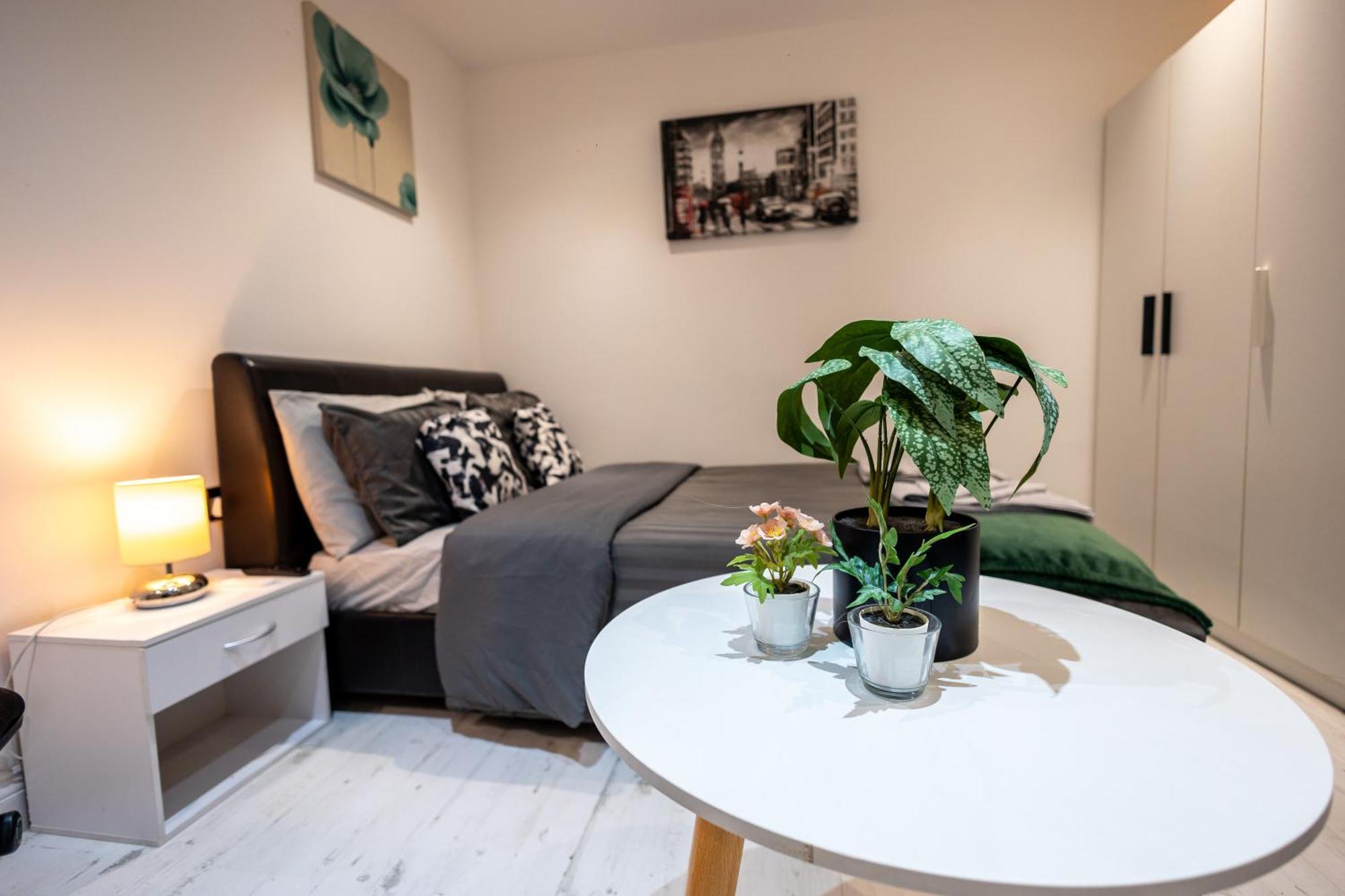 Flat In Stepney-limehouse -