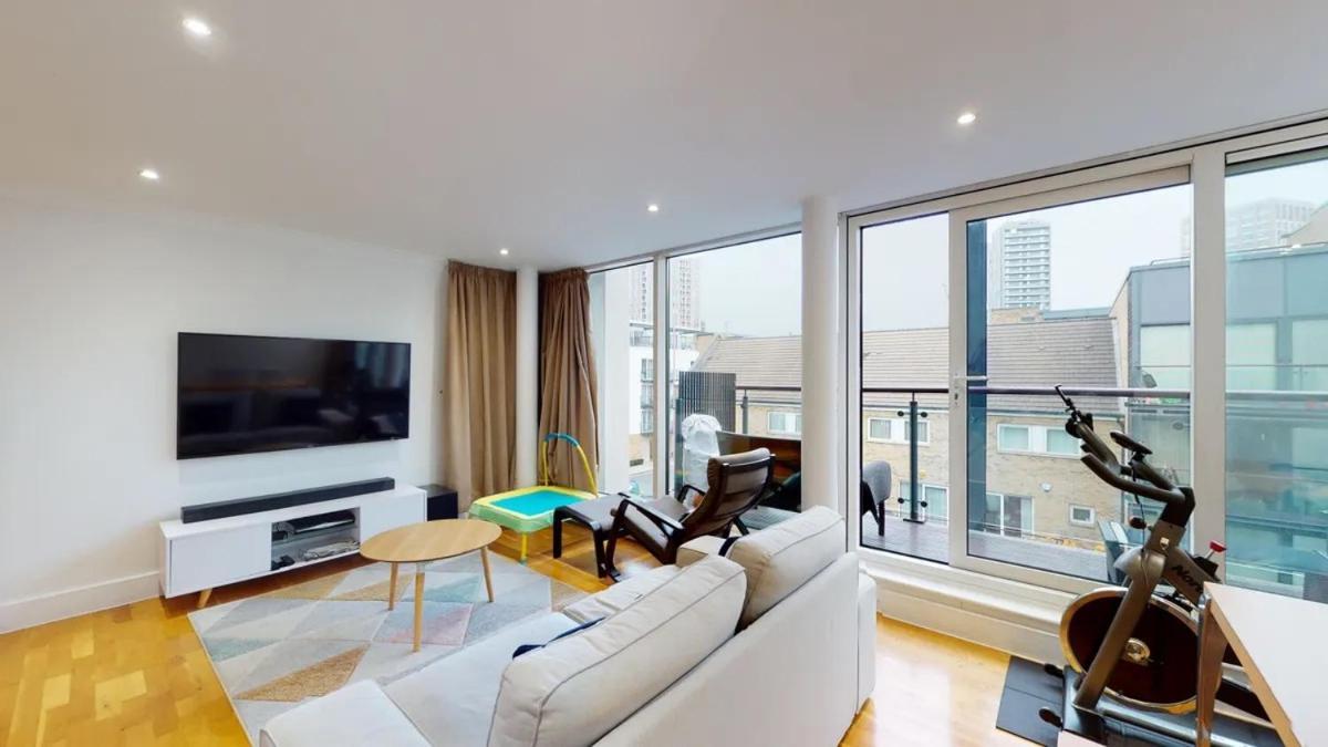 Apartment Londwell, Canary Wharf Loft With Panoramic Balcony London