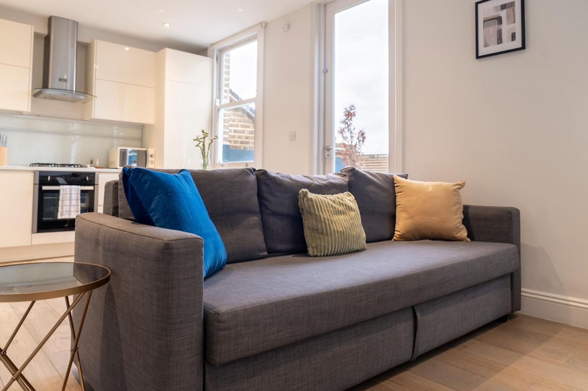 Apartment Spacious 2-bed Flat In Brixton With Private Terrace