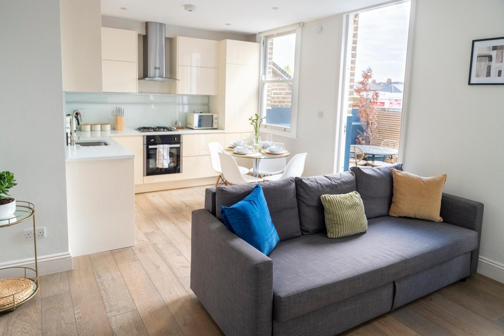 Spacious 2-bed Flat In Brixton With Private Terrace * London