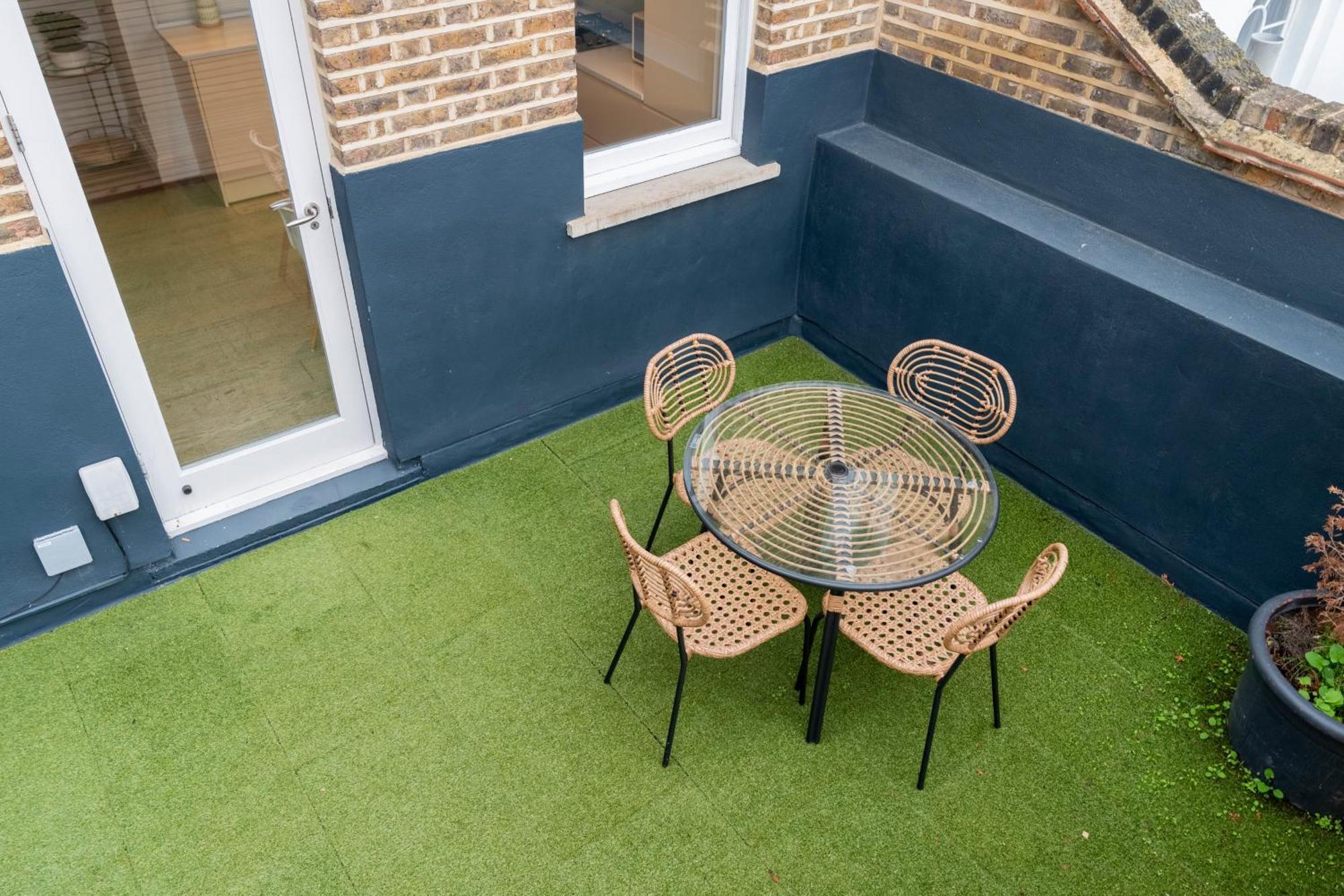 Spacious 2-bed Flat In Brixton With Private Terrace