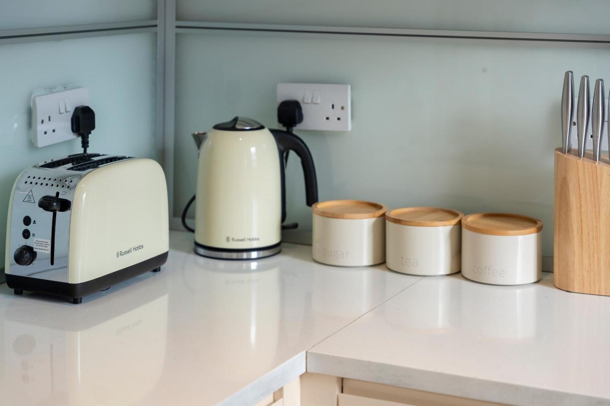 Spacious 2-bed Flat In Brixton With Private Terrace Apartment *