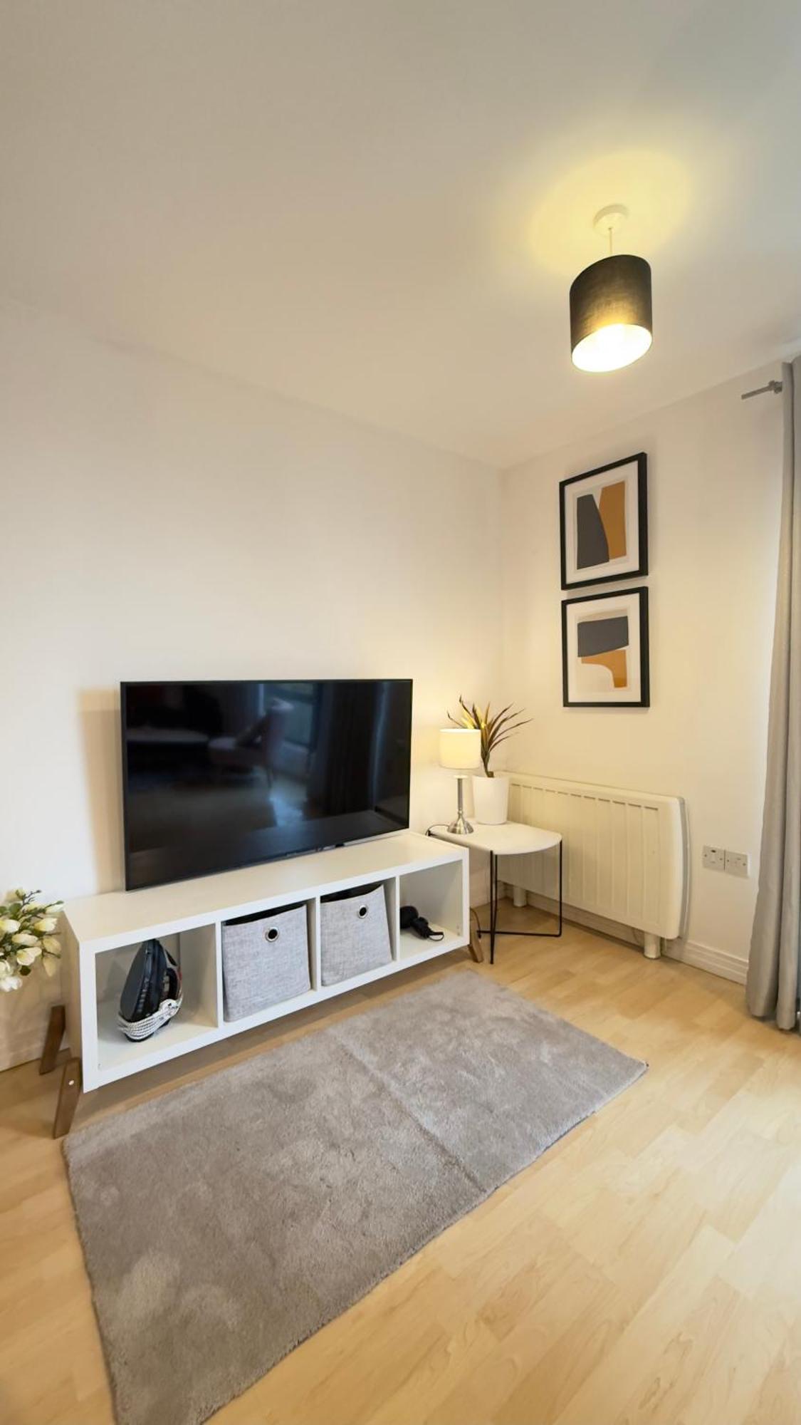 Modern Spacious Opposite Station Ii Apartment *