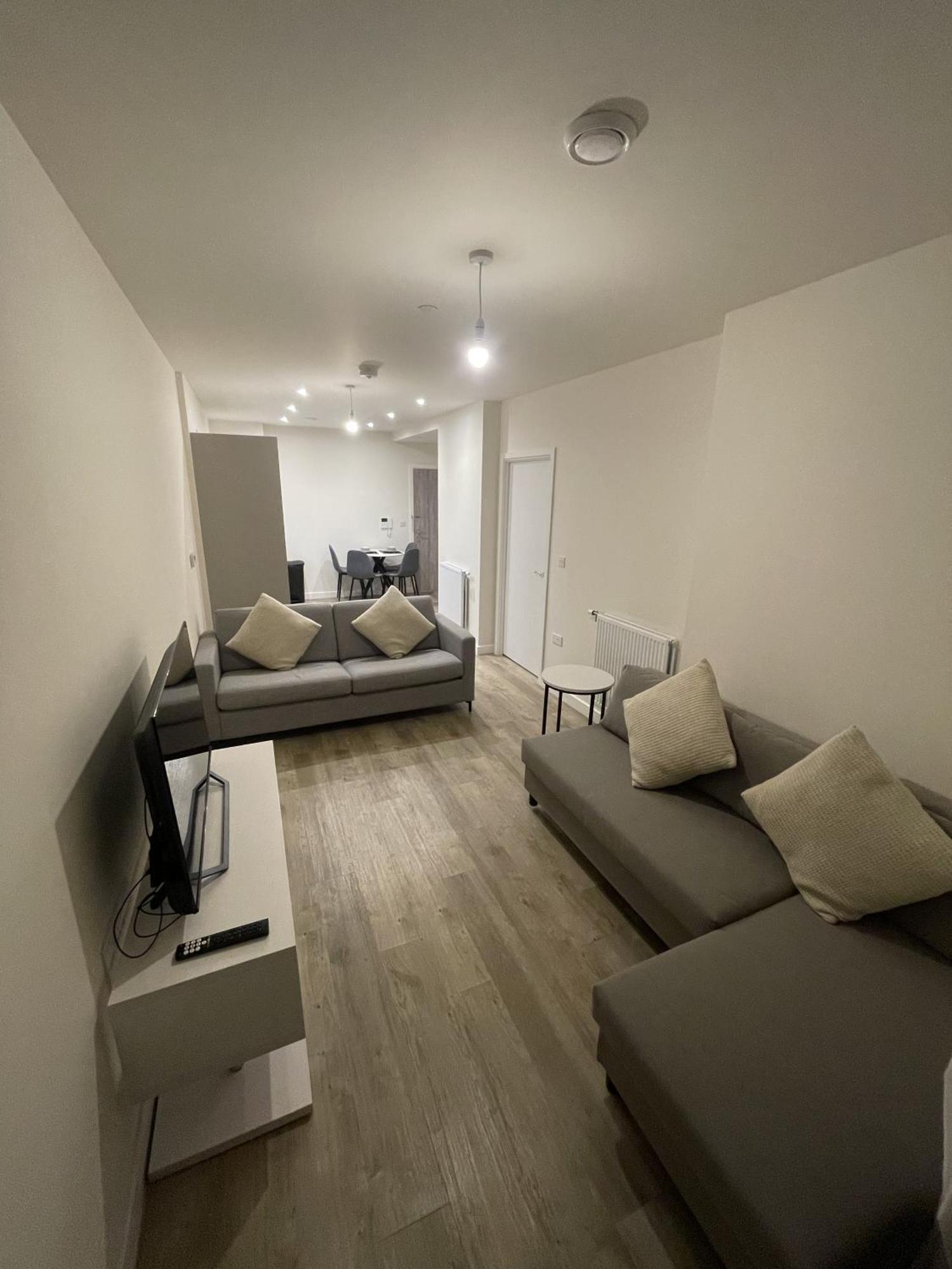 Modern 1-bedroom In Wembley Park London