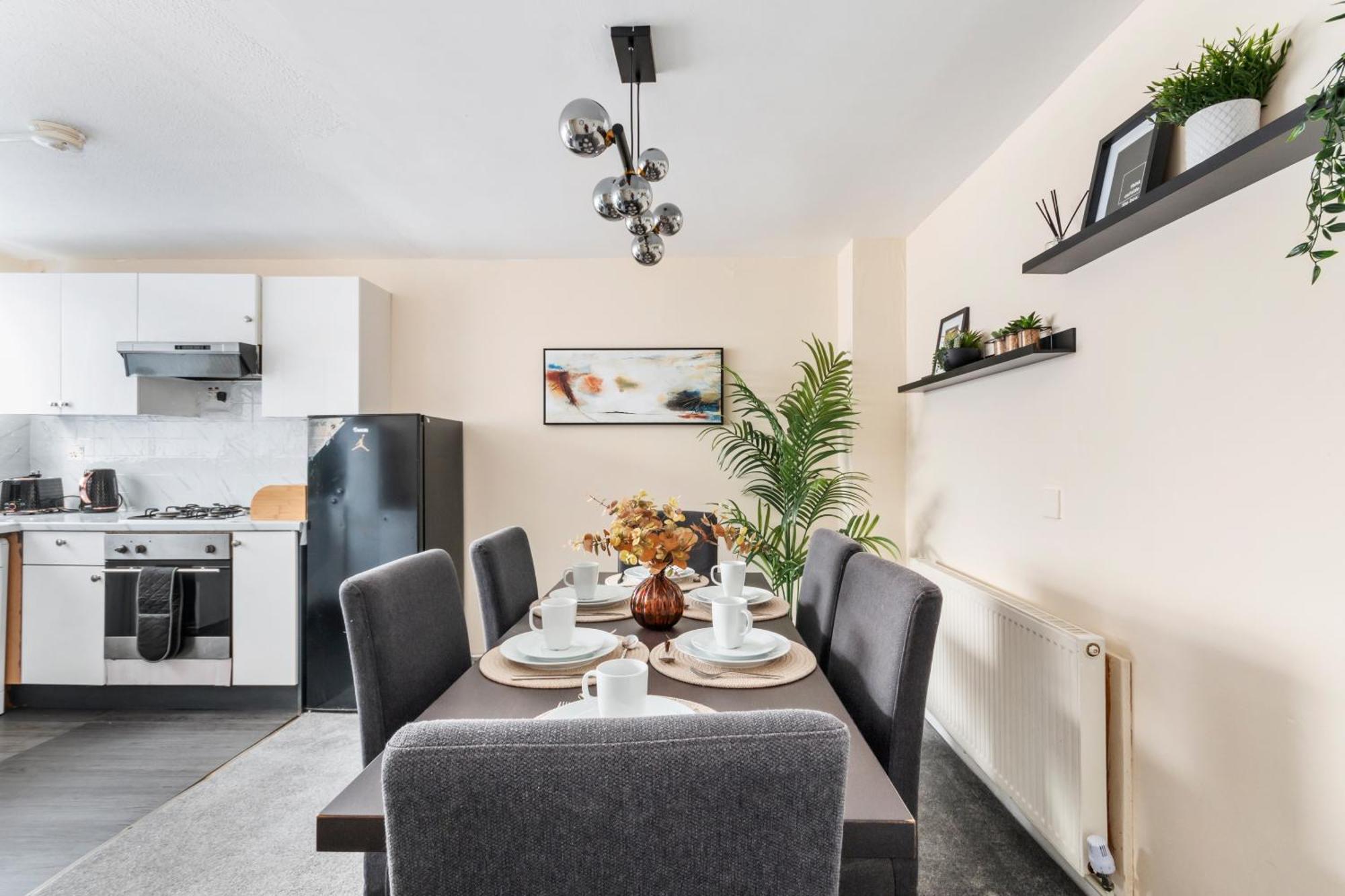 Cozy Near O2 Arena Guest house *