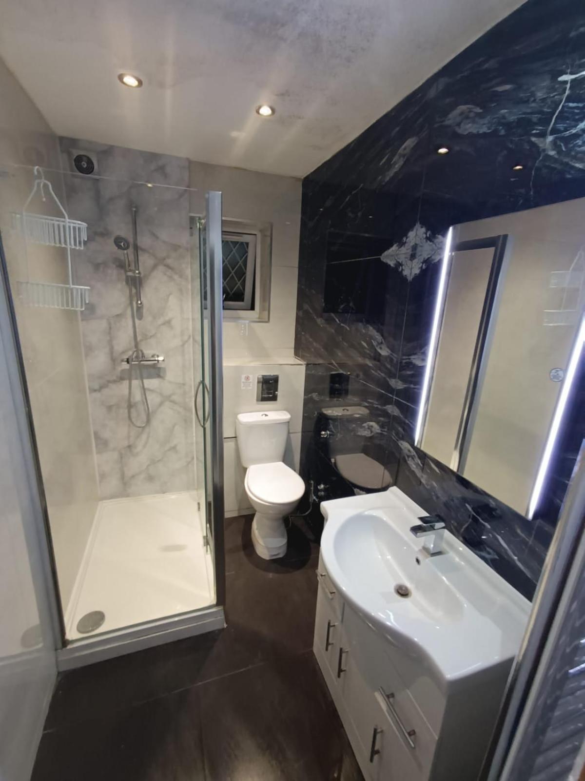 Wembley Private Guest house *