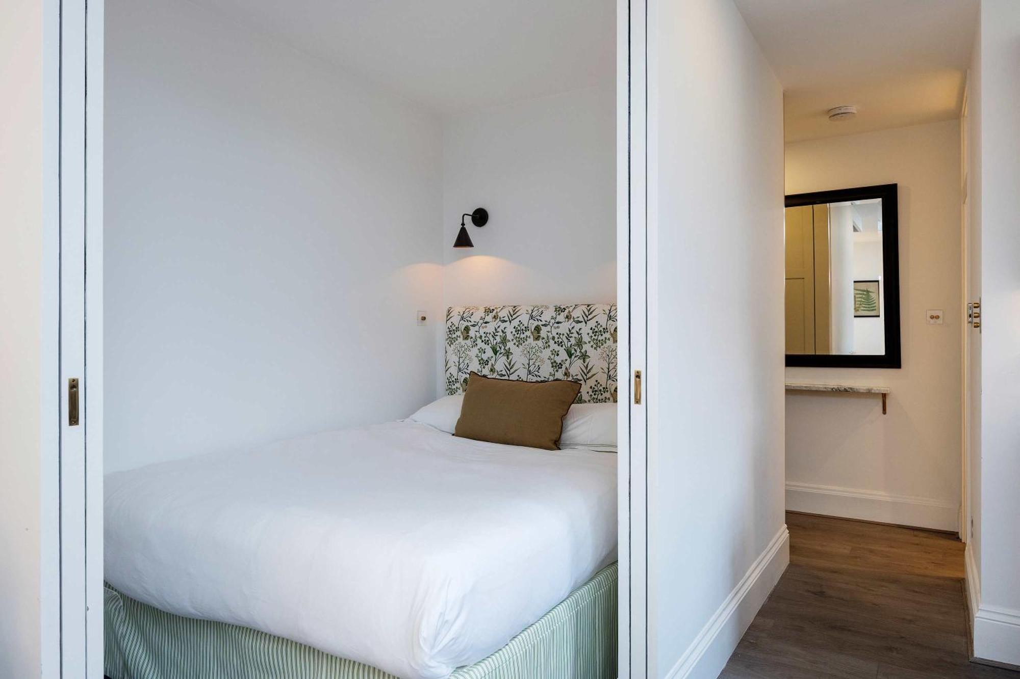 Veeve - A Sumptuous Apartment *