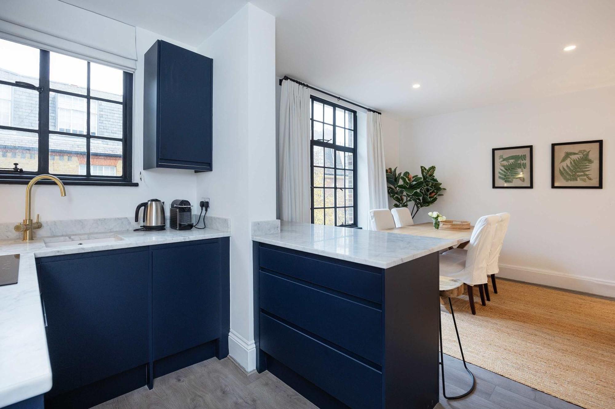 Veeve - A Sumptuous Apartment *