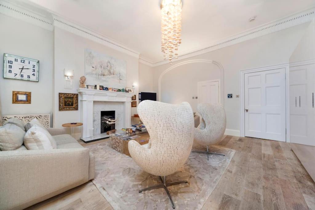 Luxurious Trafalgar Square Apartamento Londres