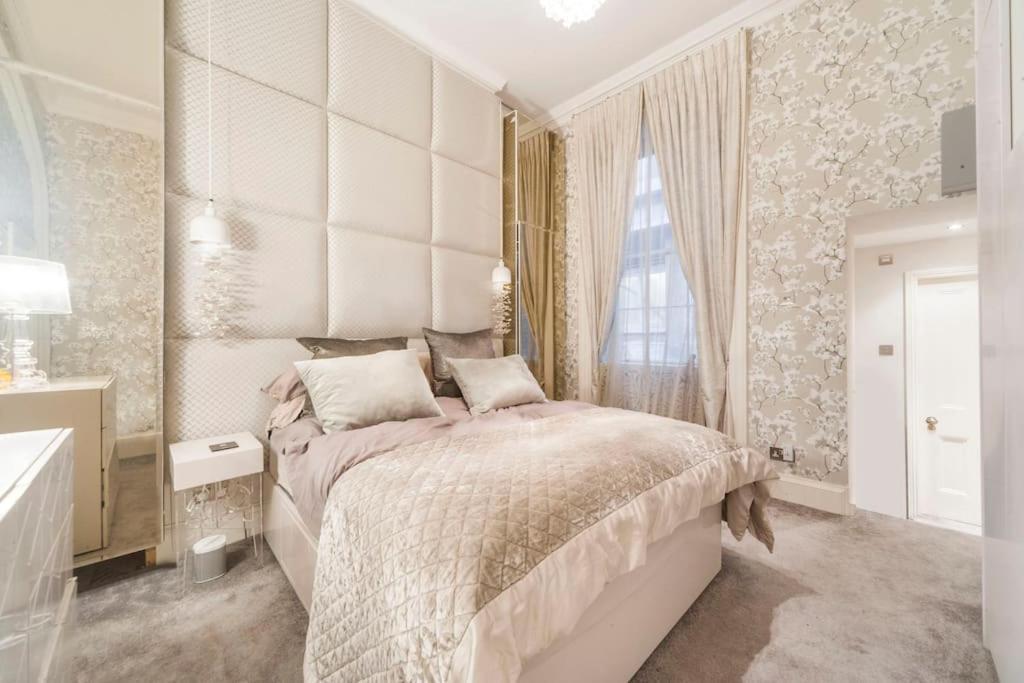 Luxurious Trafalgar Square Apartamento Londres