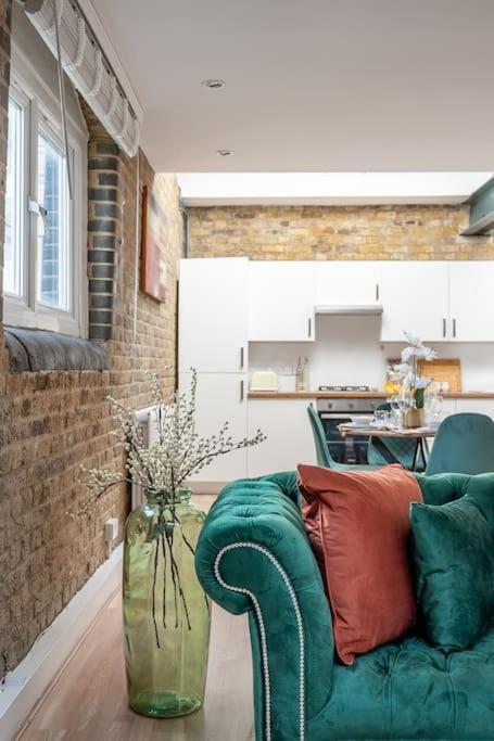 Stylish Apartment London
