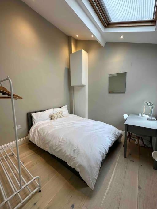 Apartment Stunning 2 Bed Fulham *