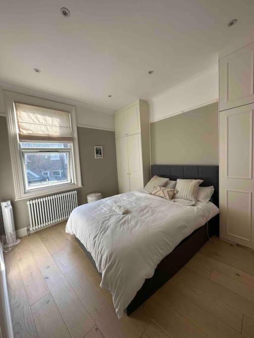 Stunning 2 Bed Fulham * London