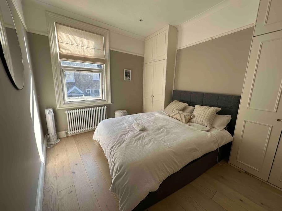Stunning 2 Bed Fulham Apartment
