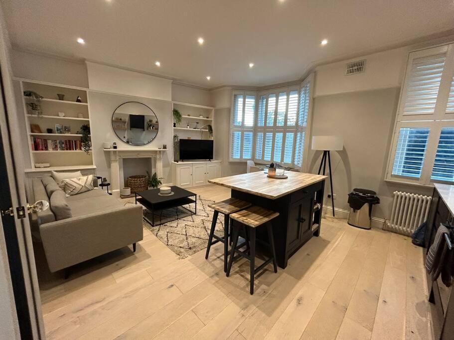 Stunning 2 Bed Fulham
