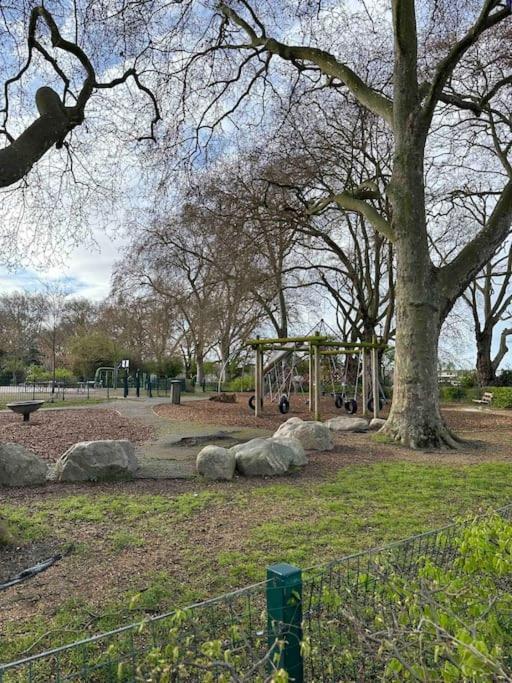 Stunning 2 Bed Fulham * London