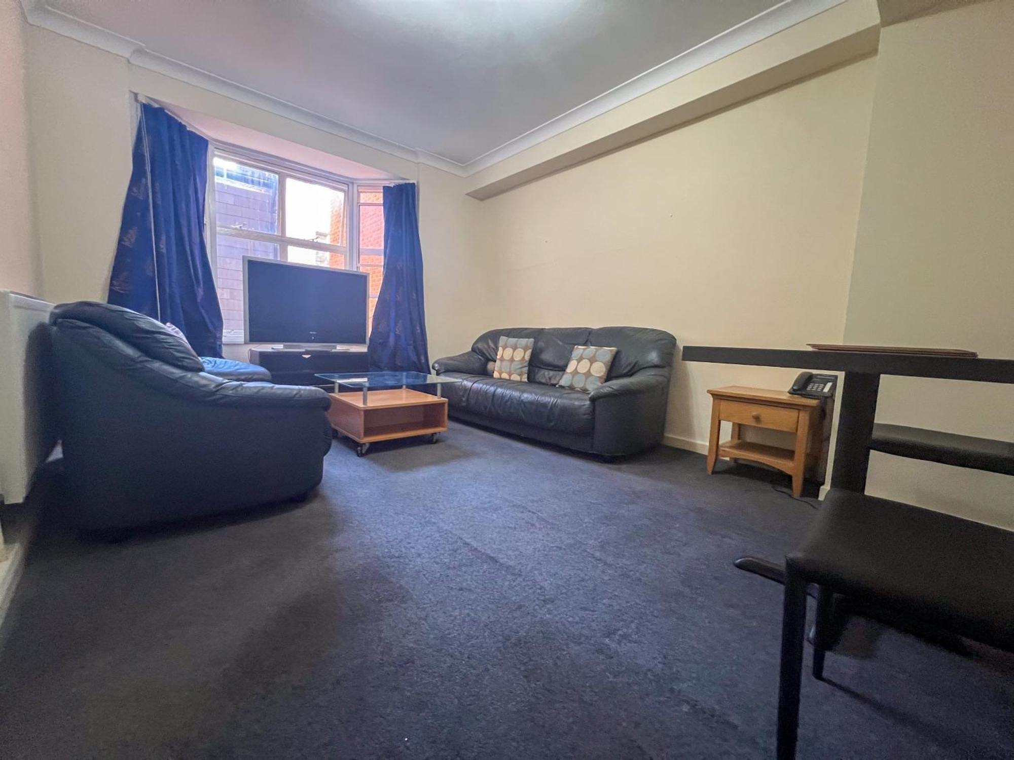 Collection In Prestigious Mayfair Location Apartment