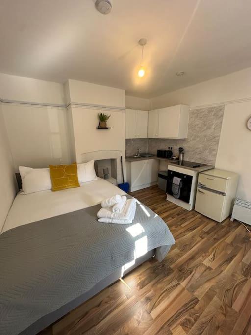Ustay Fulham Apartment