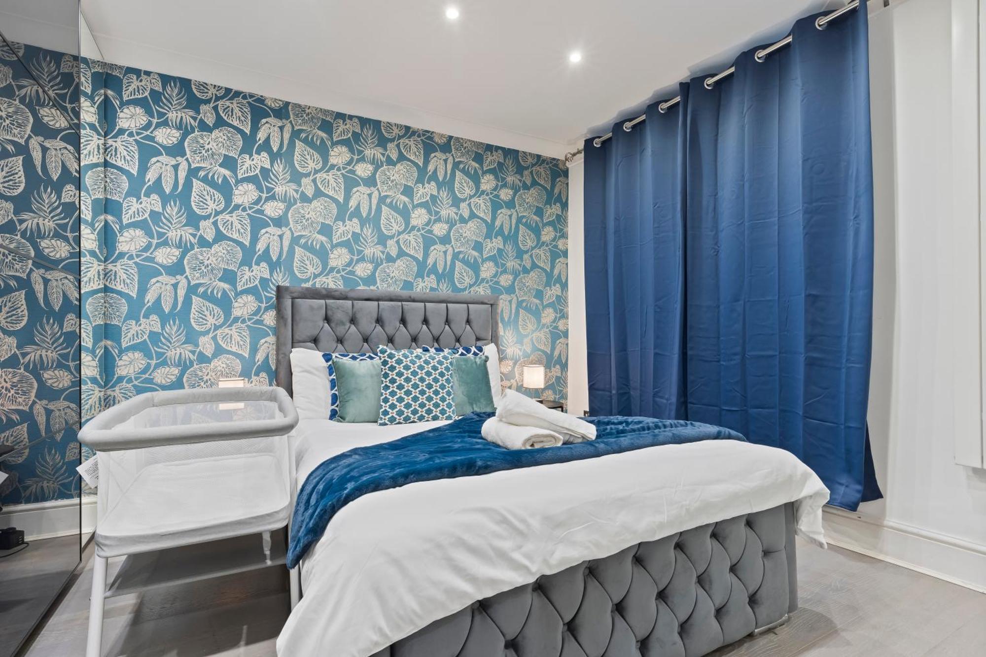 Luxury One Bedroom Two Bathroom Knightsbridge Oxford Street Apartment London