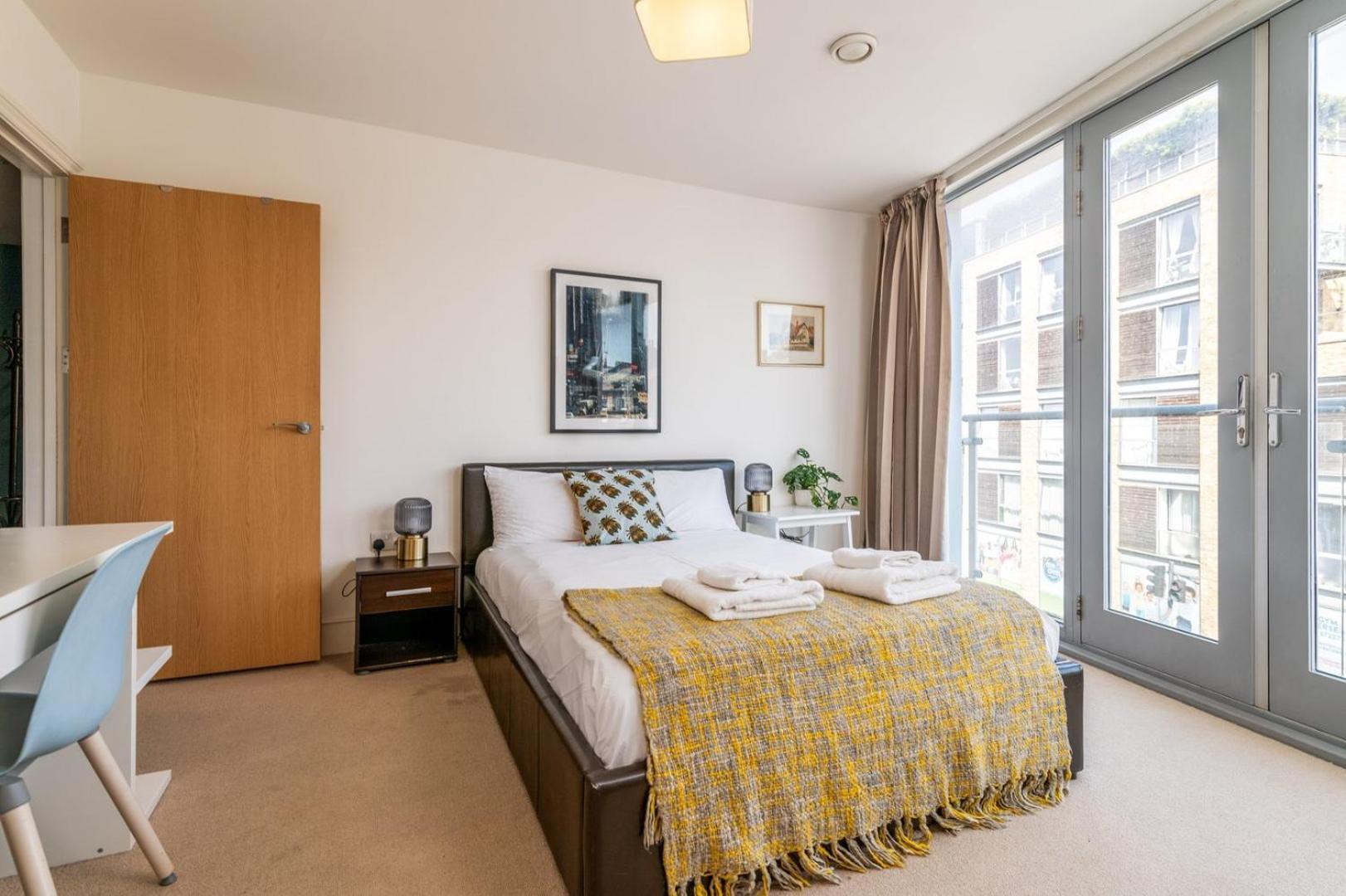 Apartment Bright & Spacious Battersea Flat London