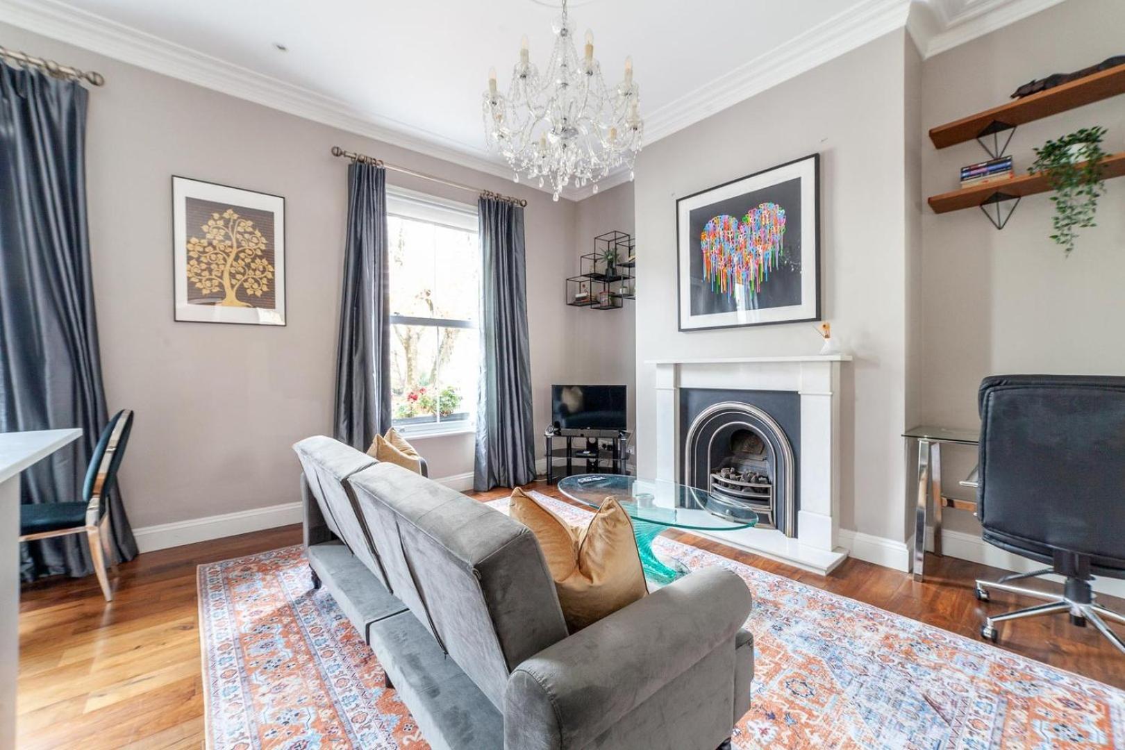 Elegant Chelsea Hideaway London