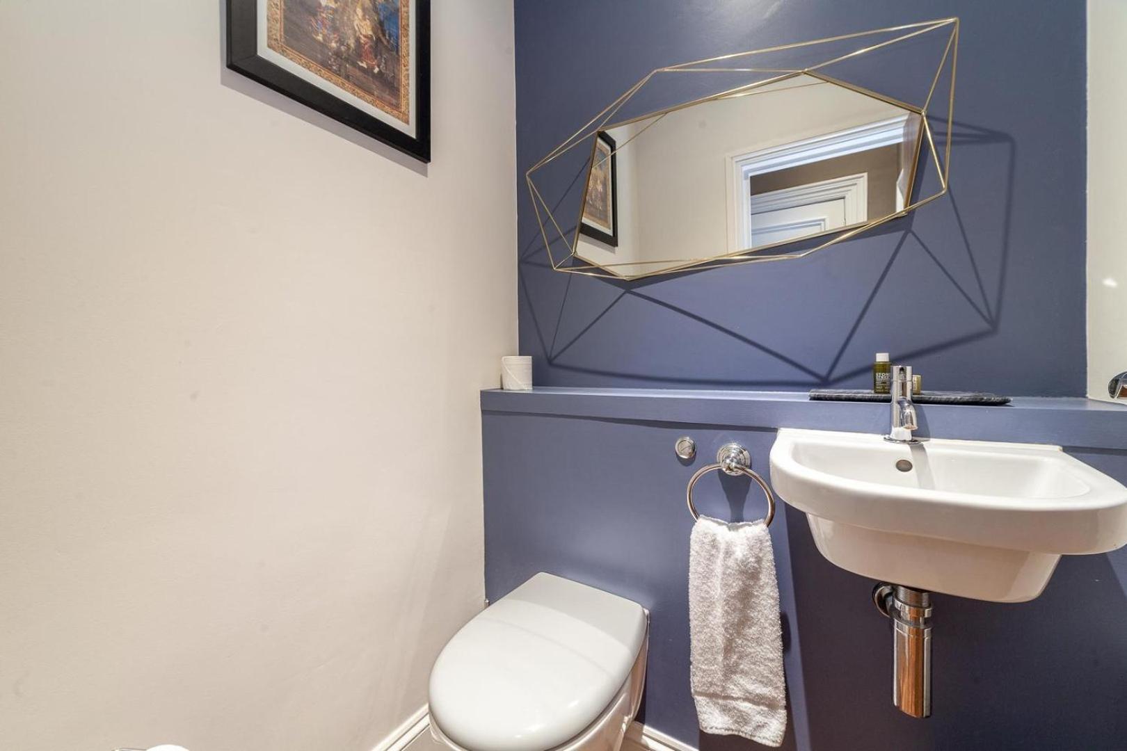 Elegant Chelsea Hideaway *