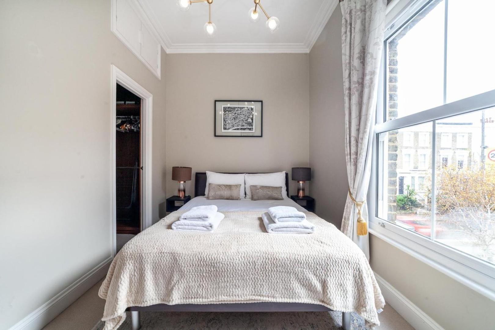 Elegant Chelsea Hideaway Apartment *