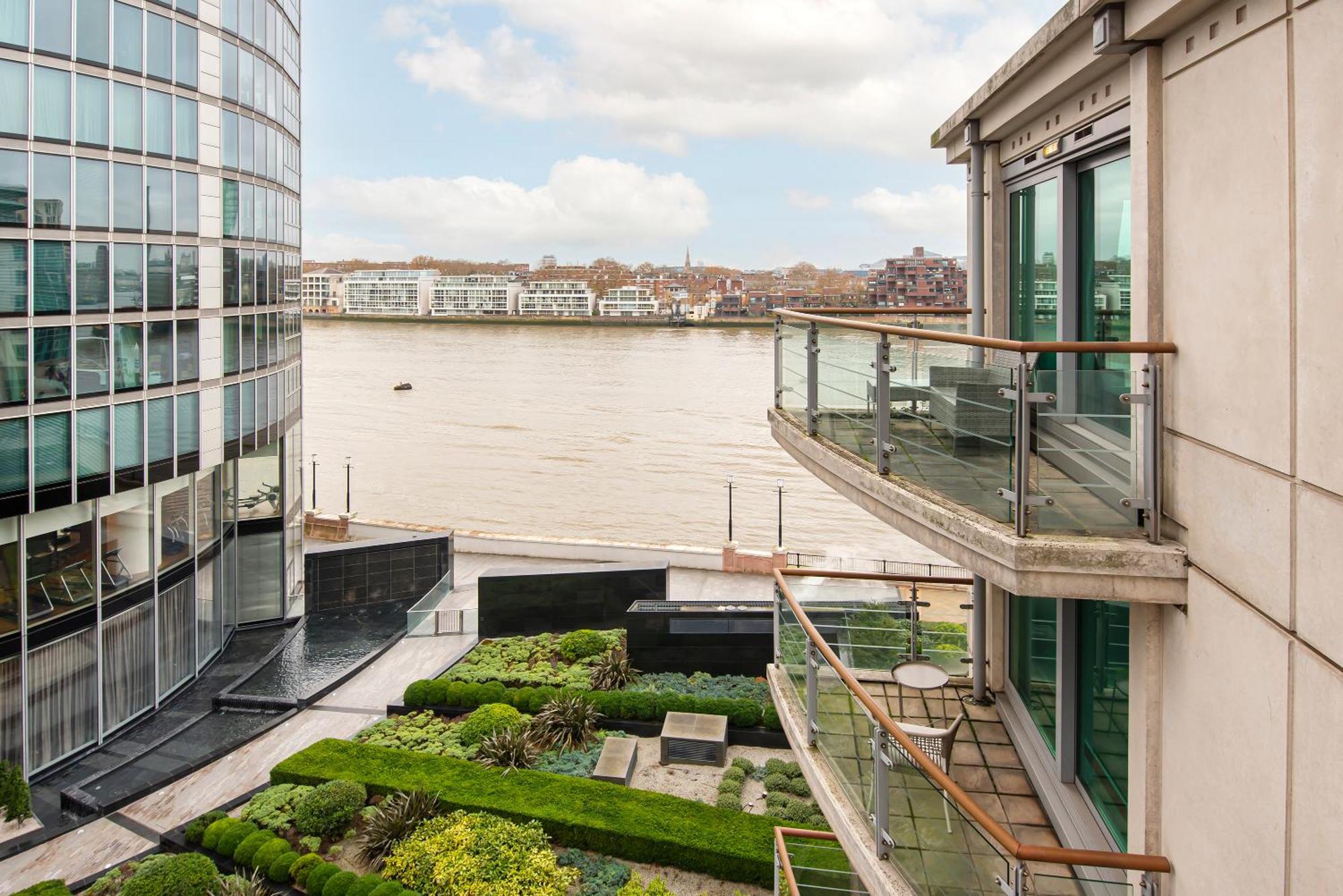 Compact Flat With A River View Close To Big Ben London