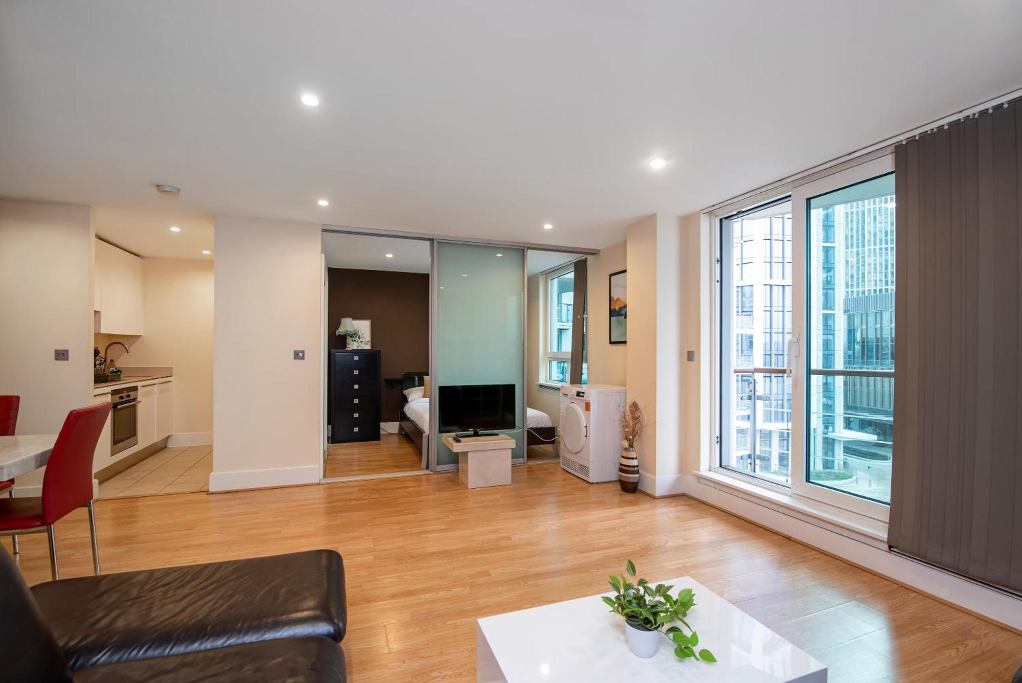 Compact Flat With A River View Close To Big Ben Apartment London