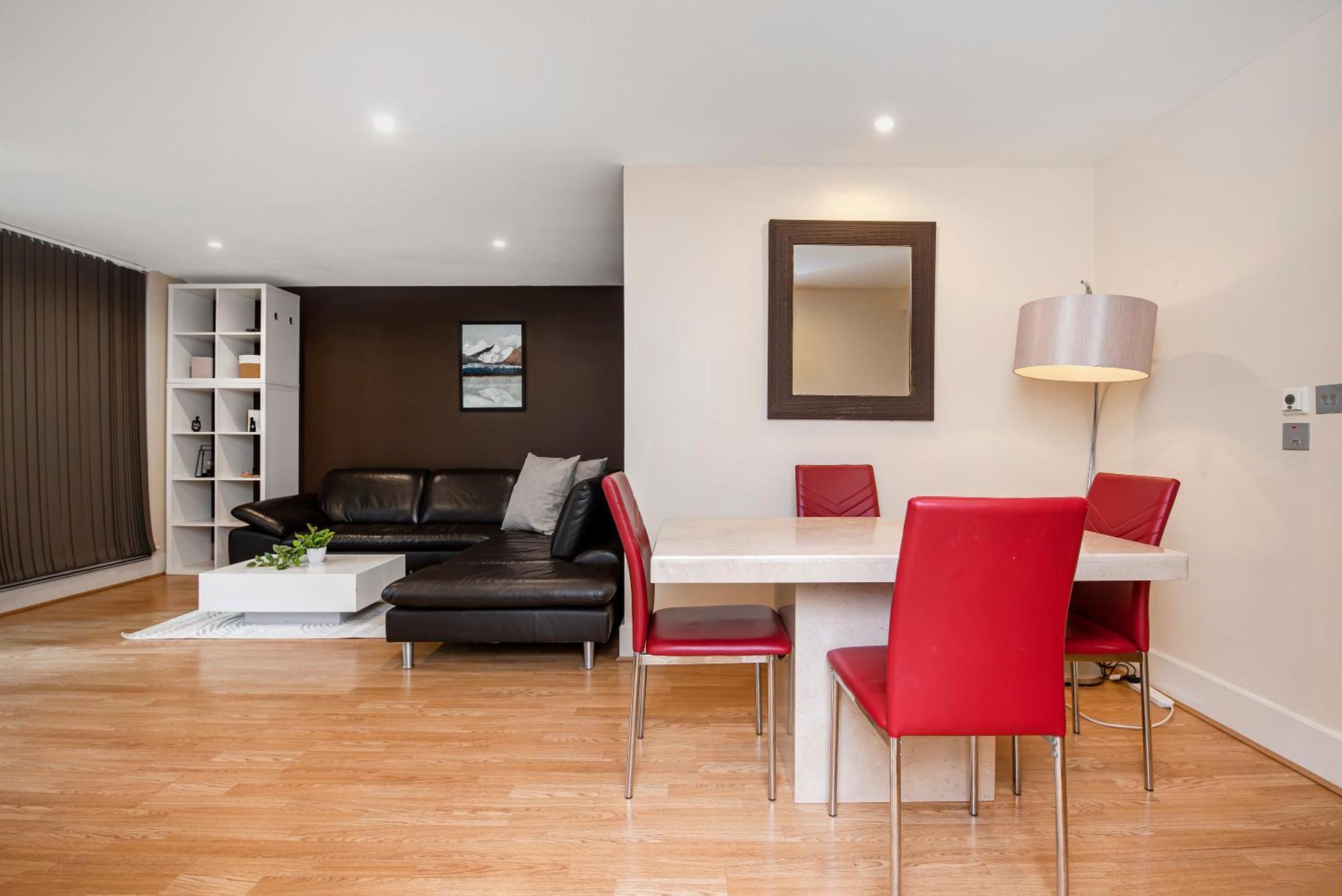 Compact Flat With A River View Close To Big Ben