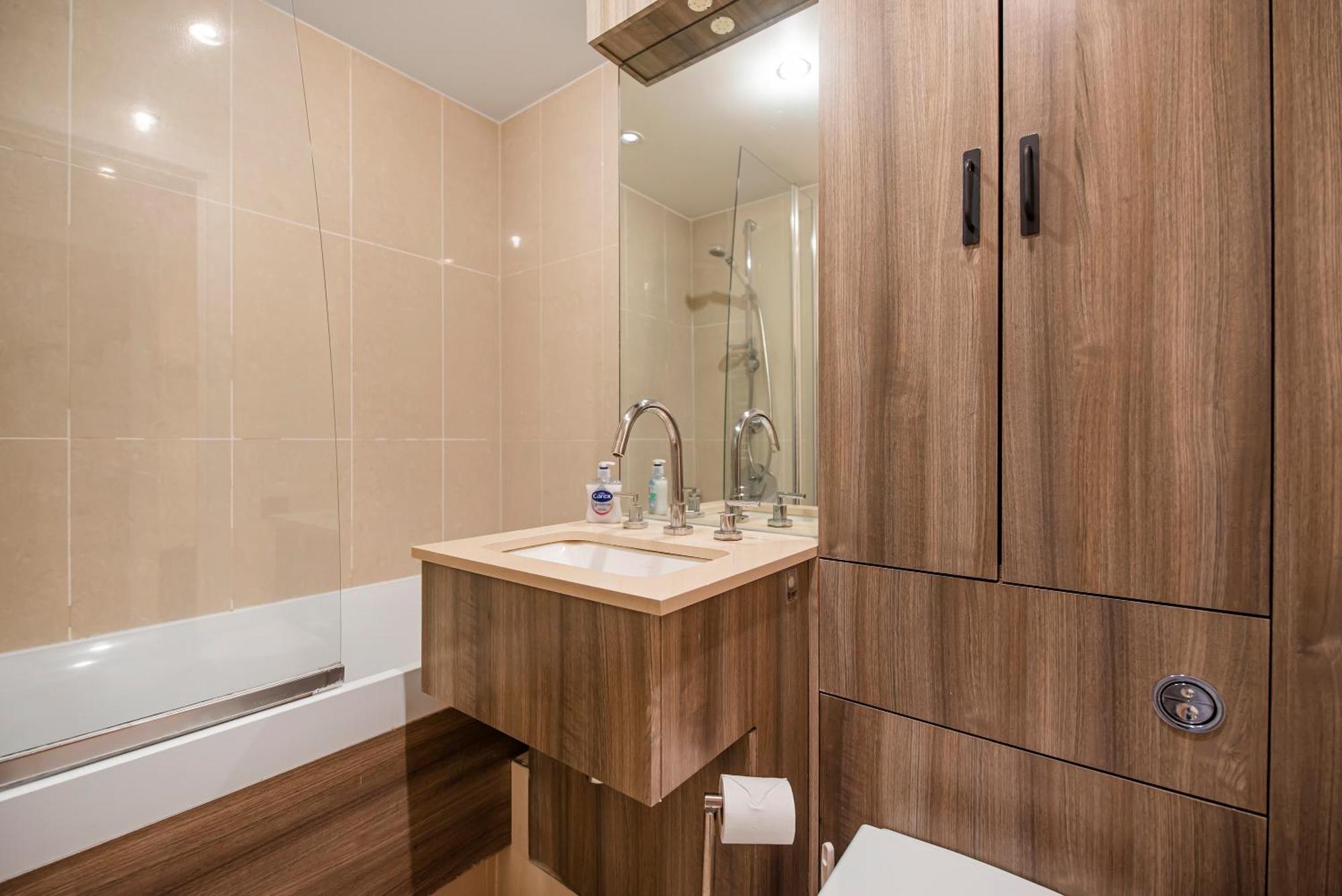 Compact Flat With A River View Close To Big Ben London