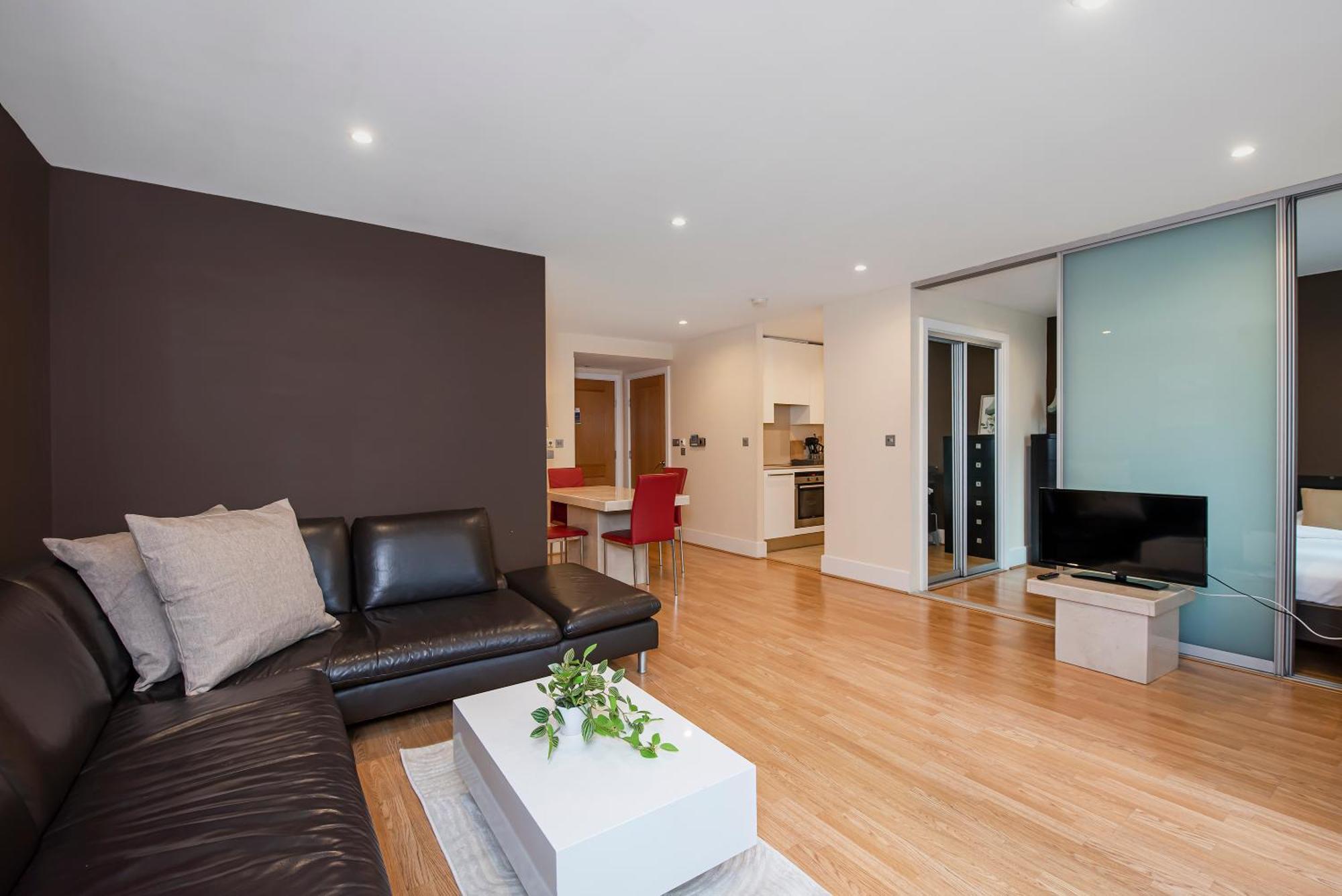 Compact Flat With A River View Close To Big Ben Apartment London