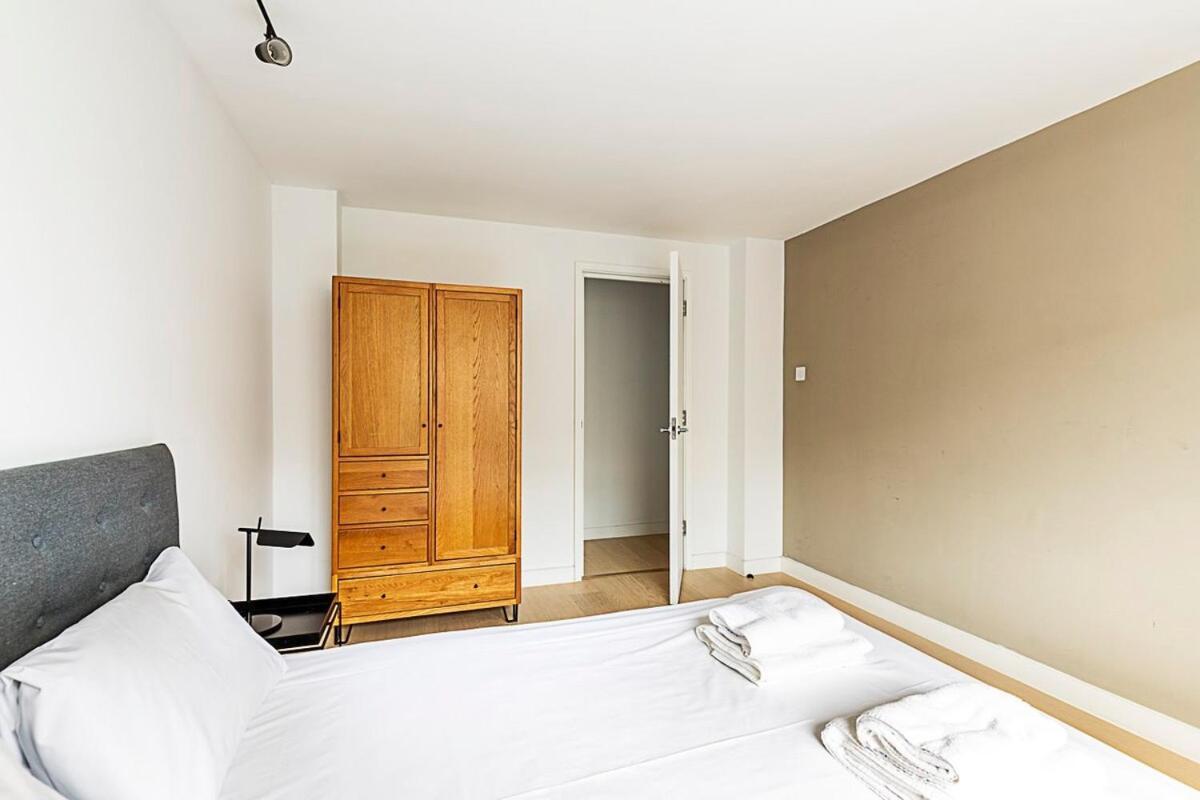 Relay Sleek In Belgravia London