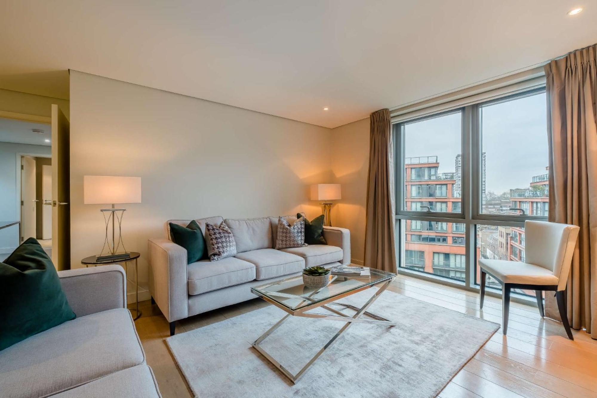 Merchant Square Apartment *