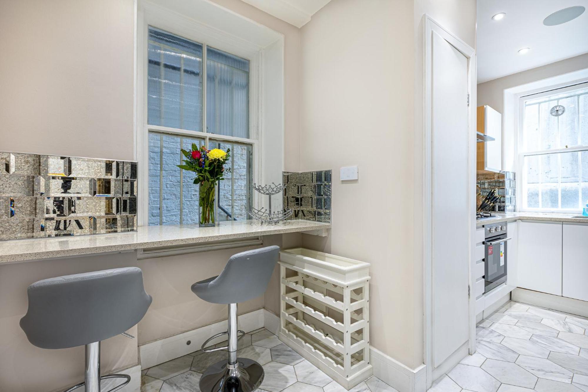 Modern 4 Bdr 3 Bth Minutes From Edgware Road *
