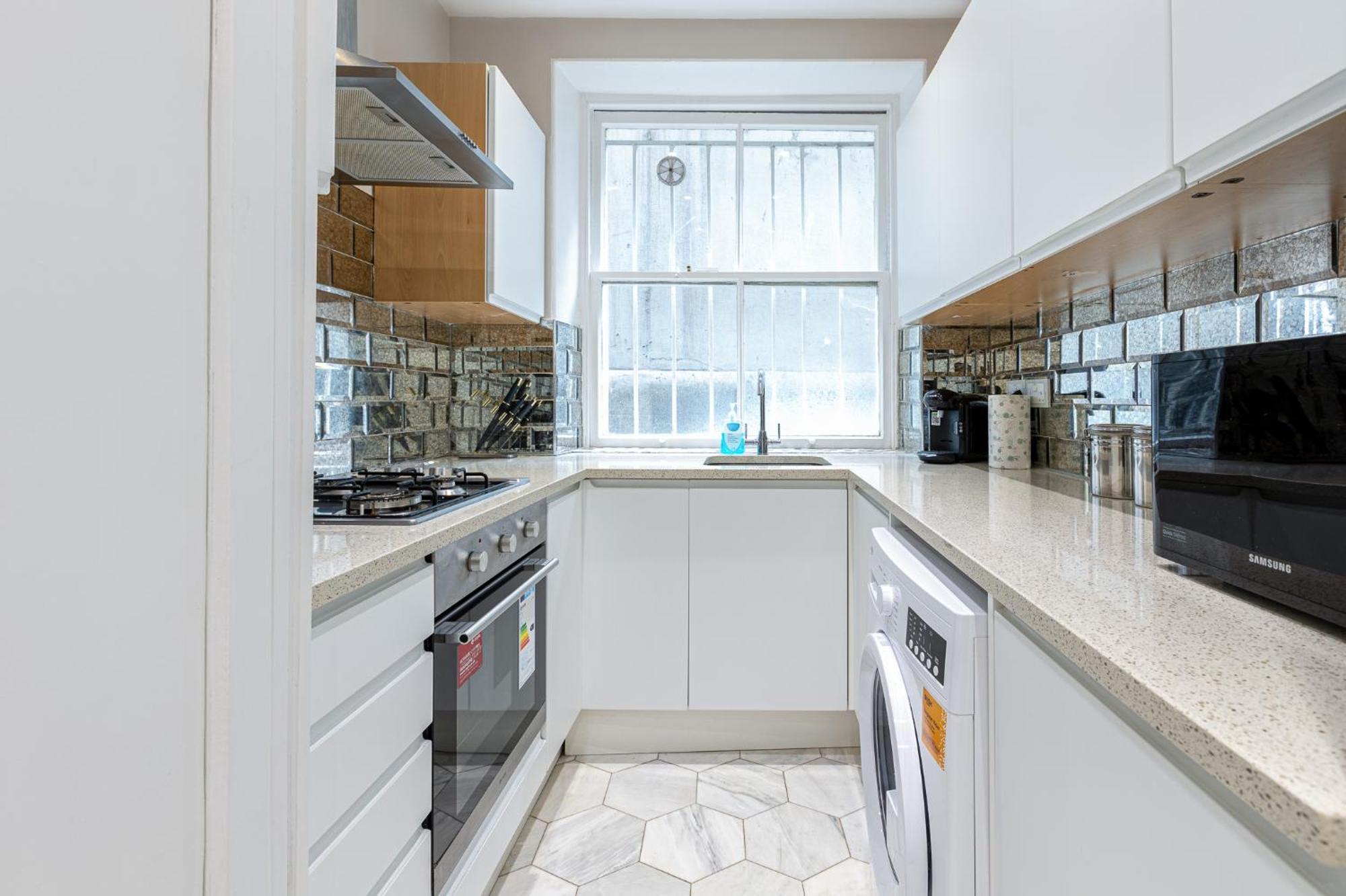 Modern 4 Bdr 3 Bth Minutes From Edgware Road Apartment *