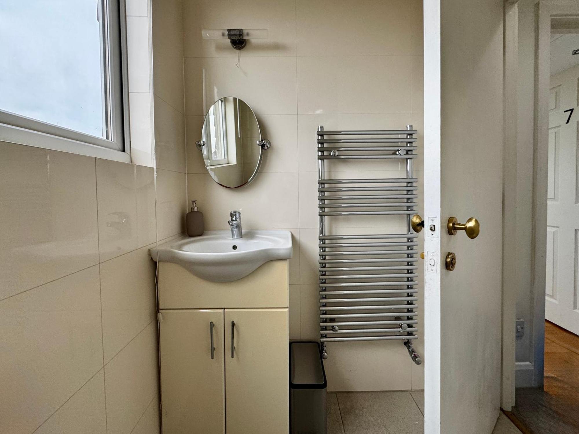 Maberic Housing West Gem Your Connection Guest house *