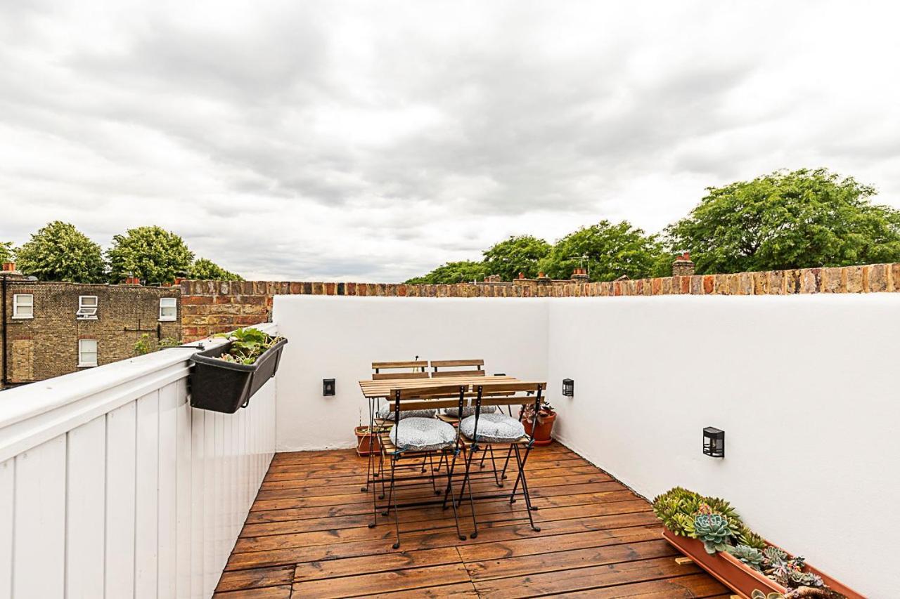 Stylish Chiswick With A Private Terrace Apartment