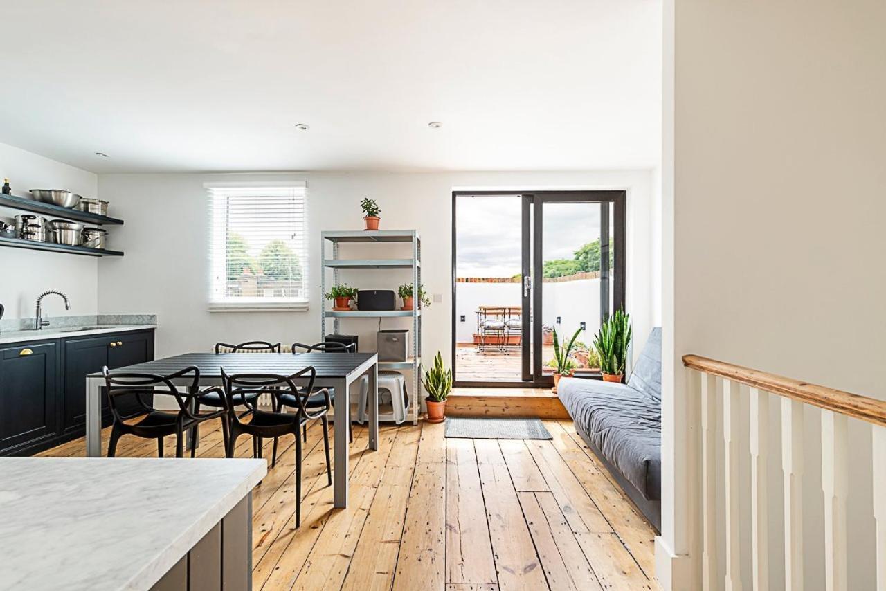 Stylish Chiswick With A Private Terrace Apartment *