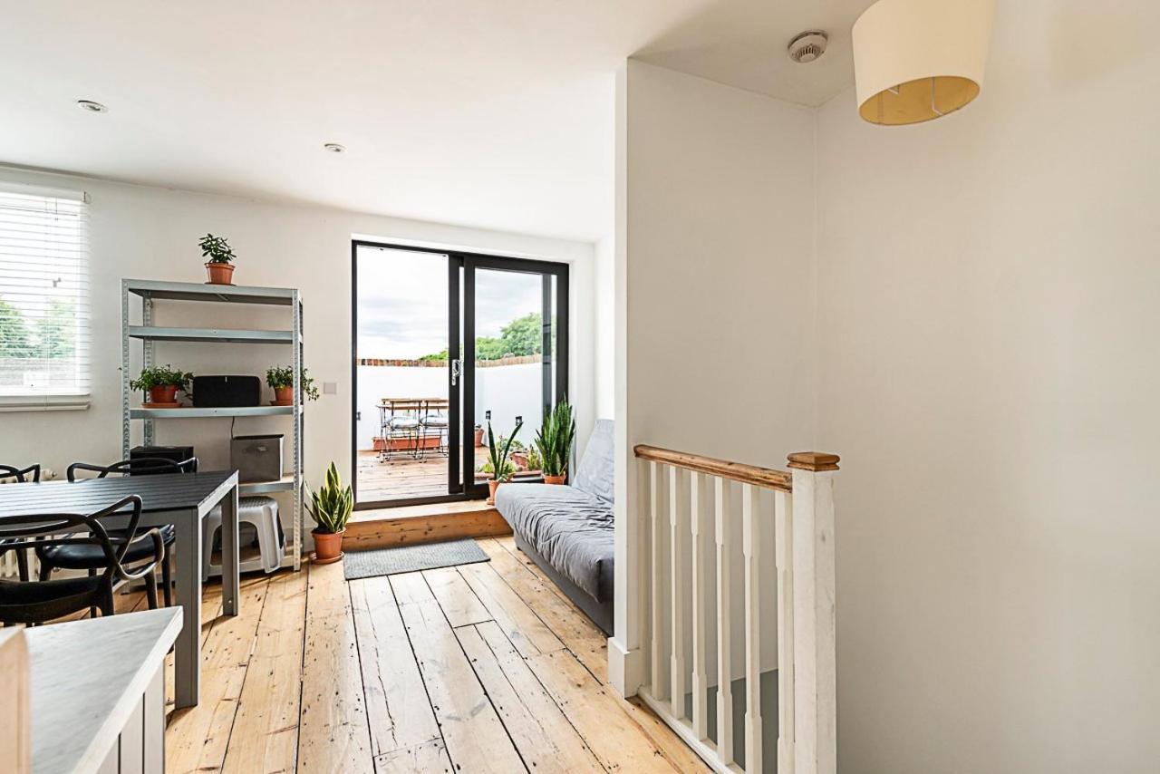 Stylish Chiswick With A Private Terrace Apartment *