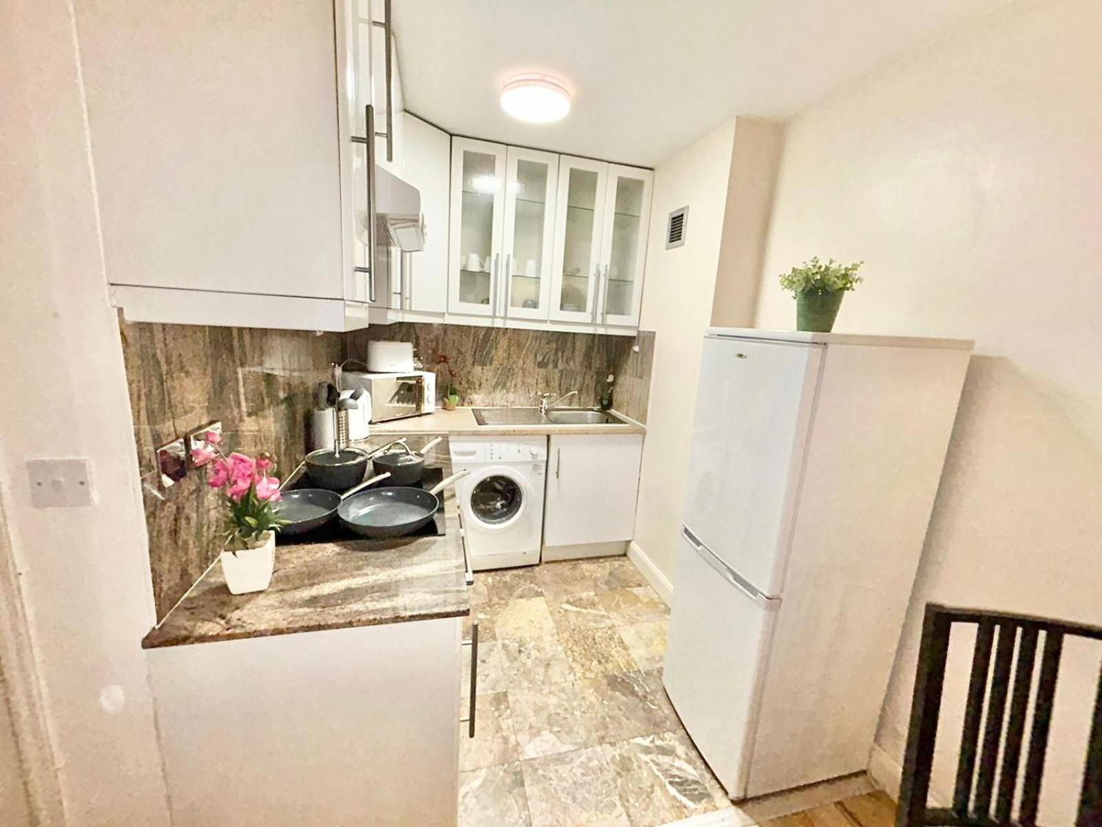 Apartment Beautiful At Cromwell Road *